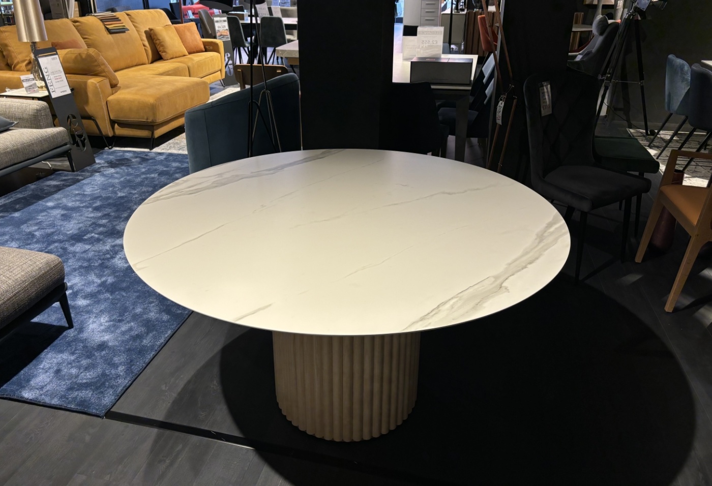 Loen Dining Table Ex-Display